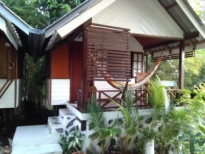 Standard Bungalow met Ventilator — Comon Bungalow HaadChaoPhao